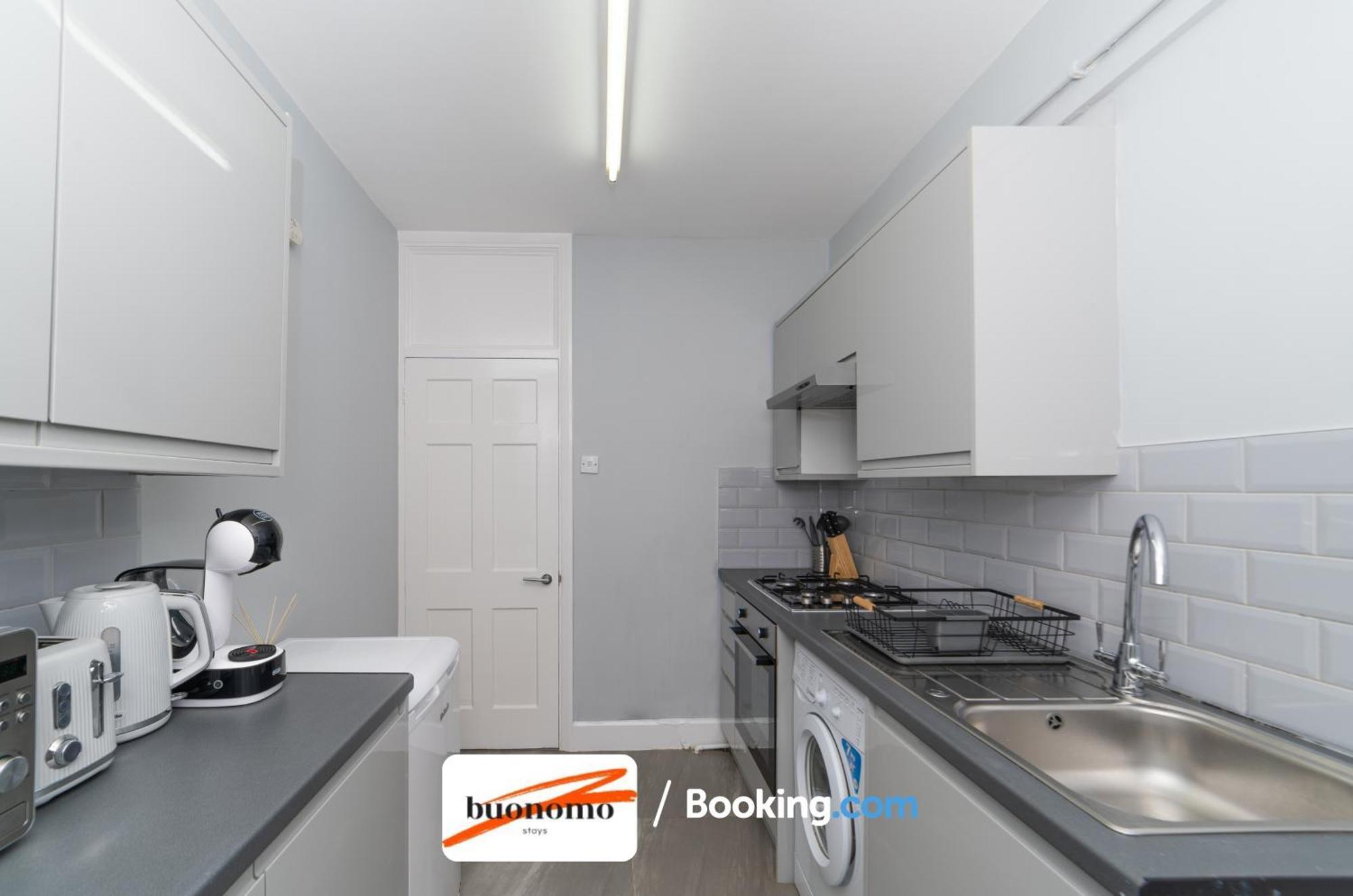 Two Bedroom Apartment By Buonomo Stays Short Lets & Serviced Accommodation With Balcony Londýn Exteriér fotografie